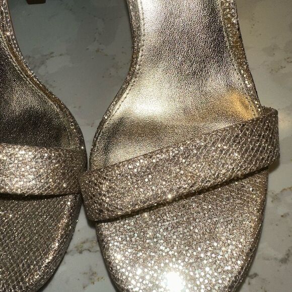 Michael Kors Sparkly Gold Women’s Heels - Picture 4 of 8